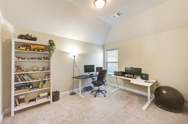 Foto del edificio - 2415 Flowering Brook Ln