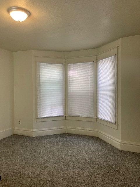 Foto del edificio - 2419 NE Madison Ave