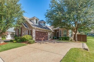 Building Photo - 7684 Fossil Ridge Dr