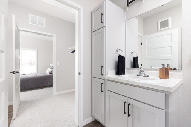 Interior Photo - Compass