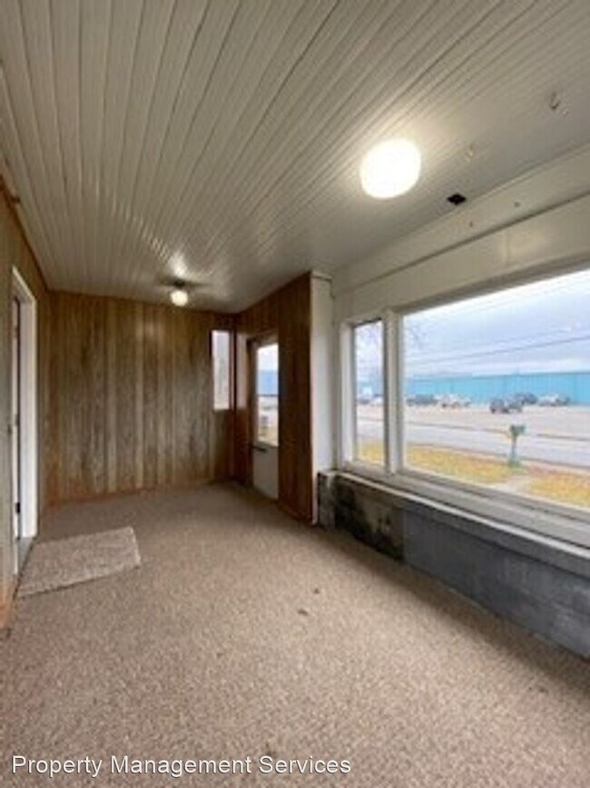 Building Photo - 2 br, 1 bath House - 315 E Chicago St