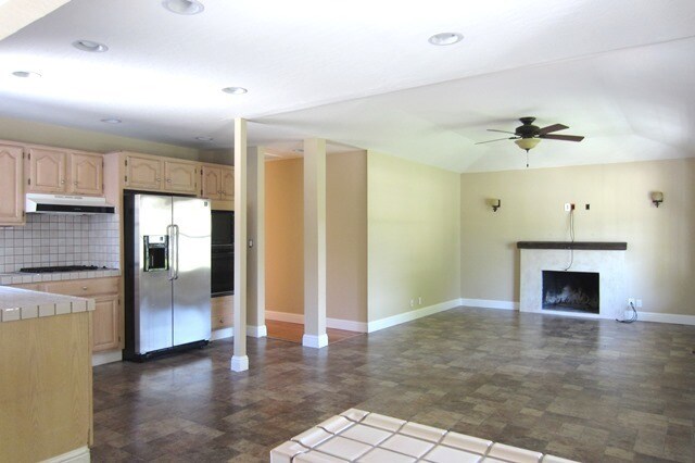Building Photo - Cute Single Family Home in Great Location,...