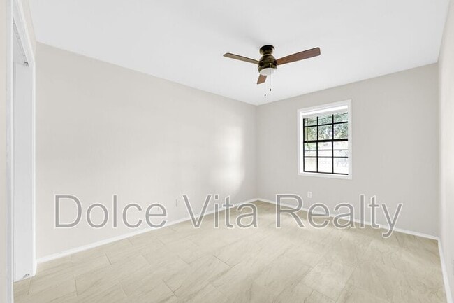 Foto del edificio - 2213 W Dallas Ave