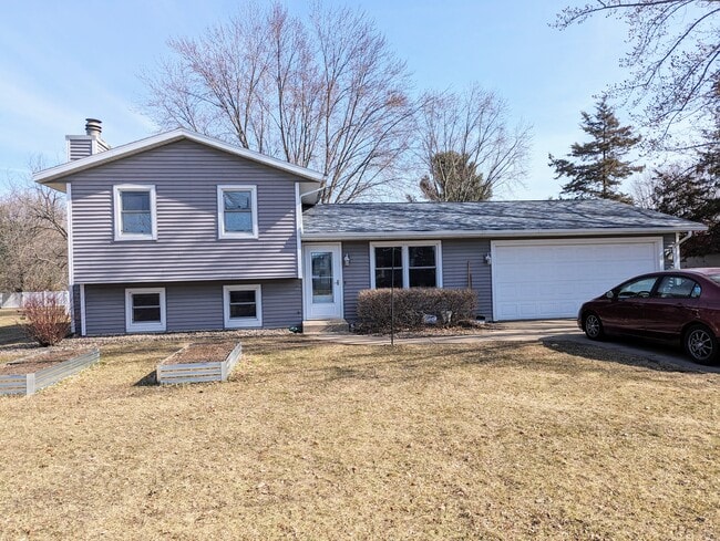 Building Photo - N5642 Sunset Dr