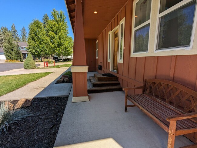 Building Photo - Comfort Meets Convenience in this Dog-Frie...