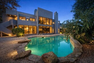 Building Photo - 8115 Fondren Lake Dr