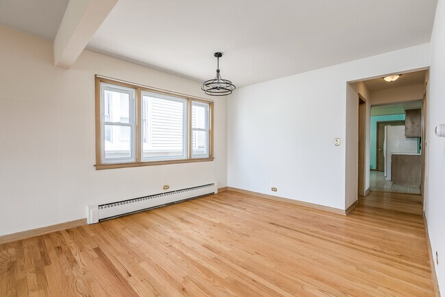 Foto del edificio - 5231 W Roscoe St