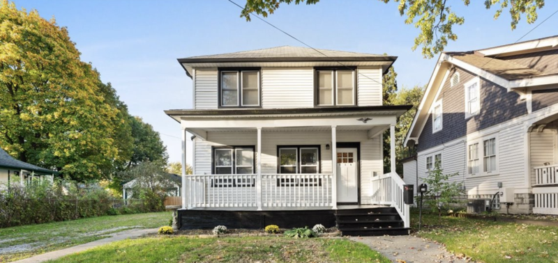 Primary Photo - 216 Jones St