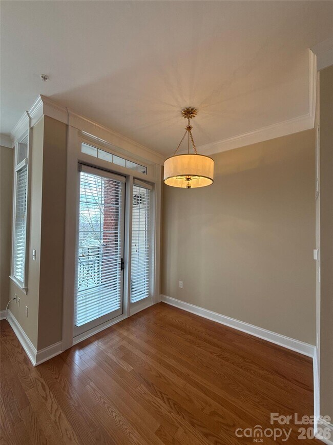 Foto del edificio - 2810 Selwyn Ave