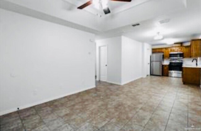 Foto del edificio - 241 E 19th St