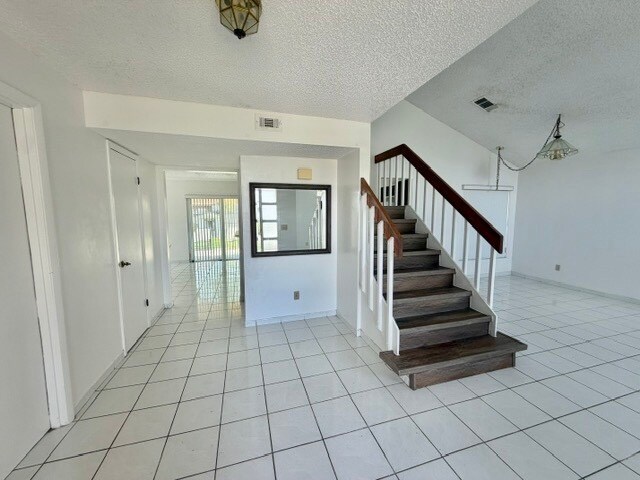 Foto del edificio - 2640 Debany Rd