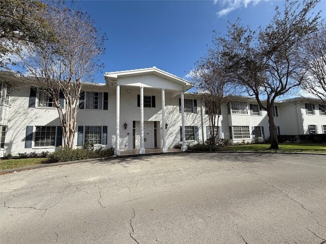 Photo - 2151 NE 68th St Apartment