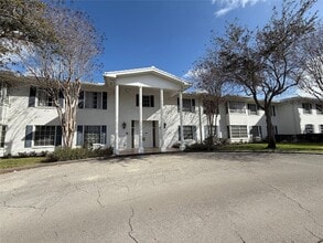 Building Photo - 2151 NE 68th St