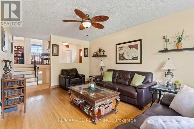 Building Photo - 27 Oakridge Dr
