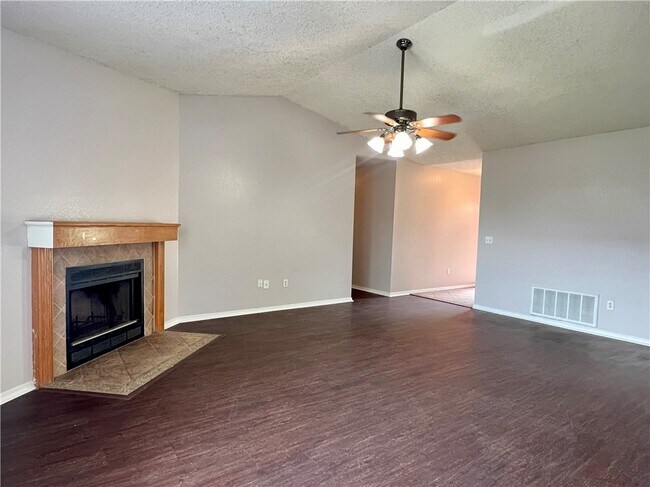 Foto del edificio - 4338 Chaparral Ln