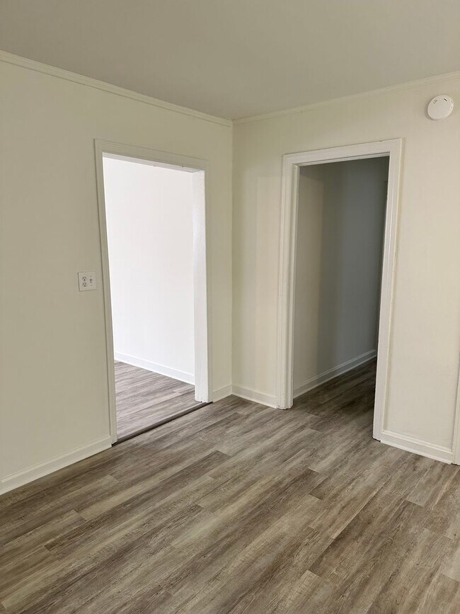 Foto del edificio - 2910 Hummingbird Ln