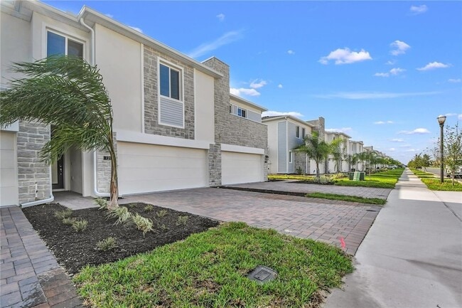 Building Photo - 121 Bogey Dr