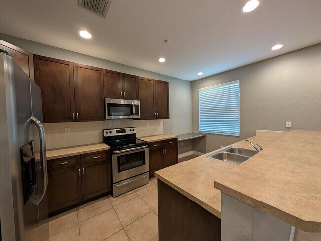 Foto del edificio - 701 Prospect Rd