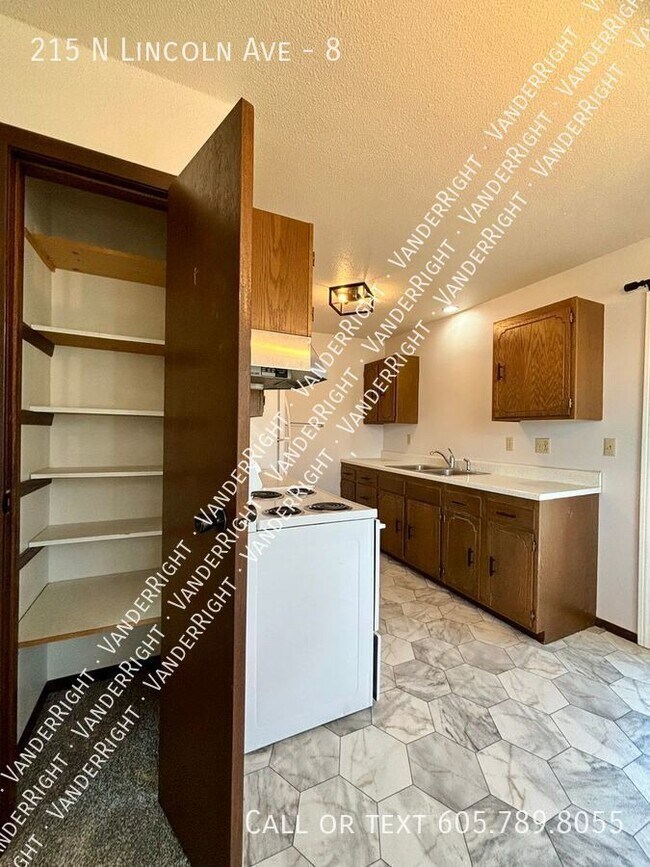 Foto del edificio - 215 N Lincoln St