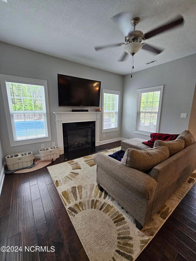 Building Photo - 811 Tuscarora Trl