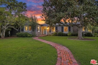 Building Photo - 12005 Hesby St