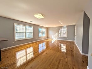 Building Photo - 150 Orange St