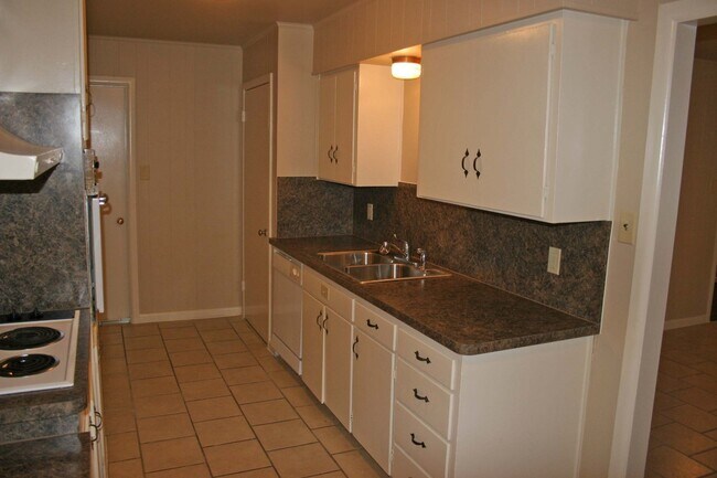 Foto del edificio - Lovely 3 Bdrm 2 Bath Home in Denton Texas w Large Shaded Yard