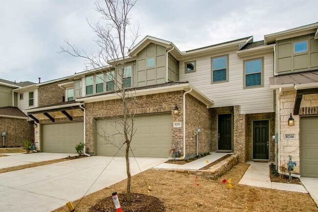 Building Photo - 8250 Primrose Way