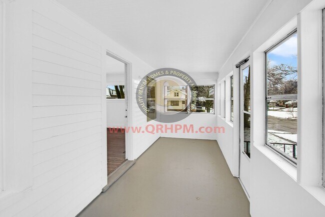Foto del edificio - Available Now!! 4 bedroom, 2 Bath with a 2...