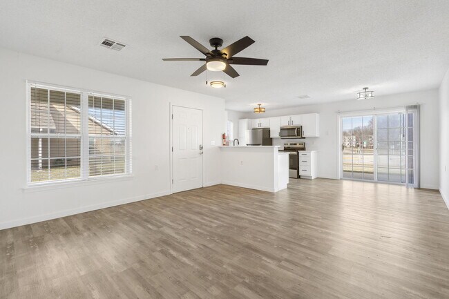 Foto del edificio - 640 E Sunset St
