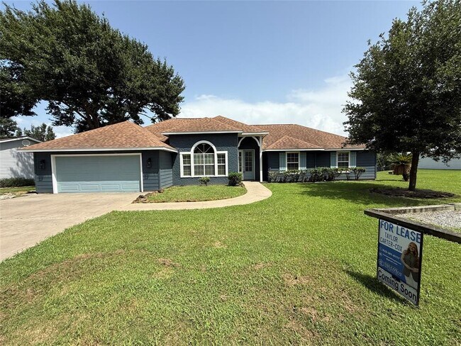 Foto del edificio - 210 Bluff Dr