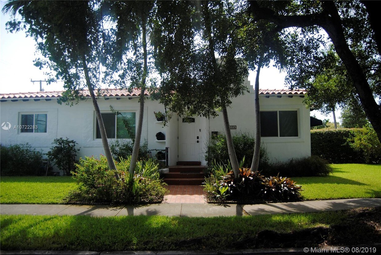 Primary Photo - 2235 SW 23rd Ave