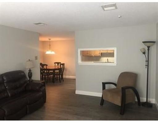 Building Photo - 20 Walden Dr