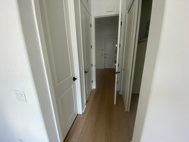 Foto del edificio - 705 Westbrook Loop