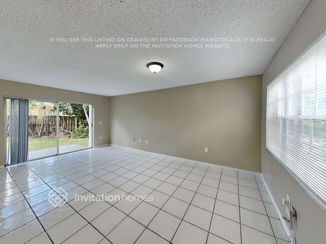 Foto del edificio - 2565 NW 80th Ave