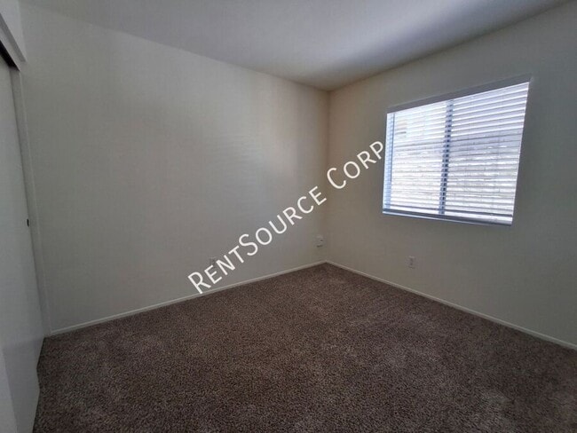 Building Photo - 30420 Yosemite Dr
