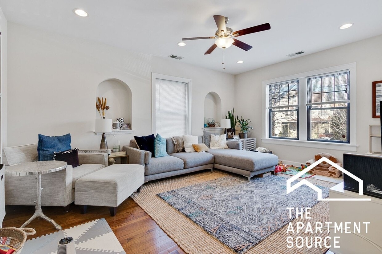 Photo - 1819 W Leland Ave (Chicago, IL)