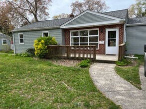 Building Photo - 209 Haines Ave