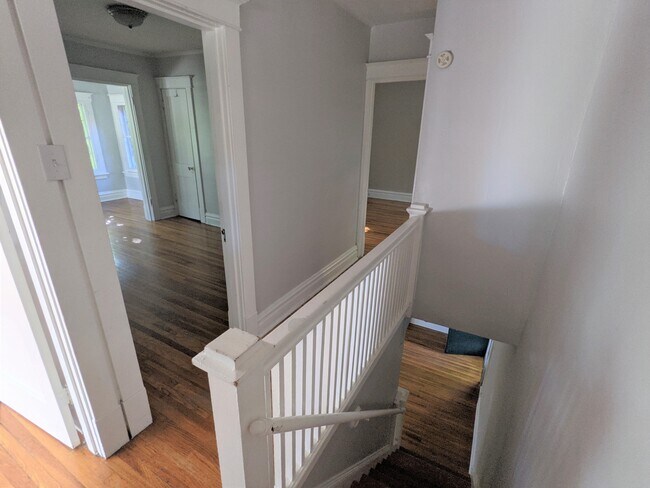 Foto del edificio - 224 N Rock Hill Rd