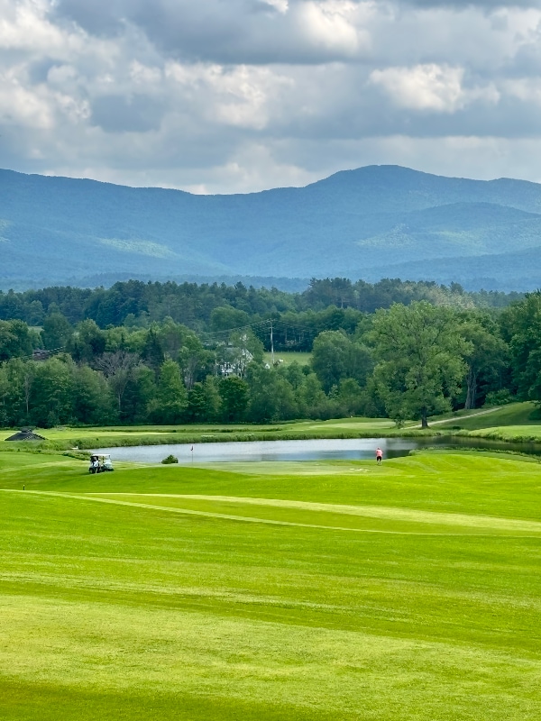 Foto del edificio - 328 Golf Course Rd