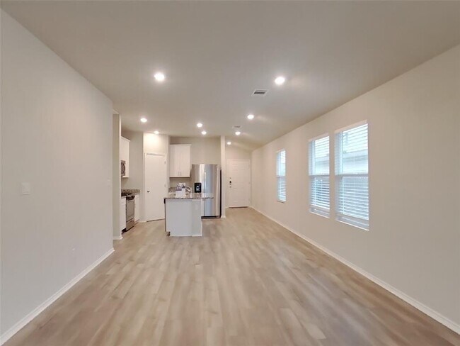 Building Photo - 5209 Sidesaddle Dr