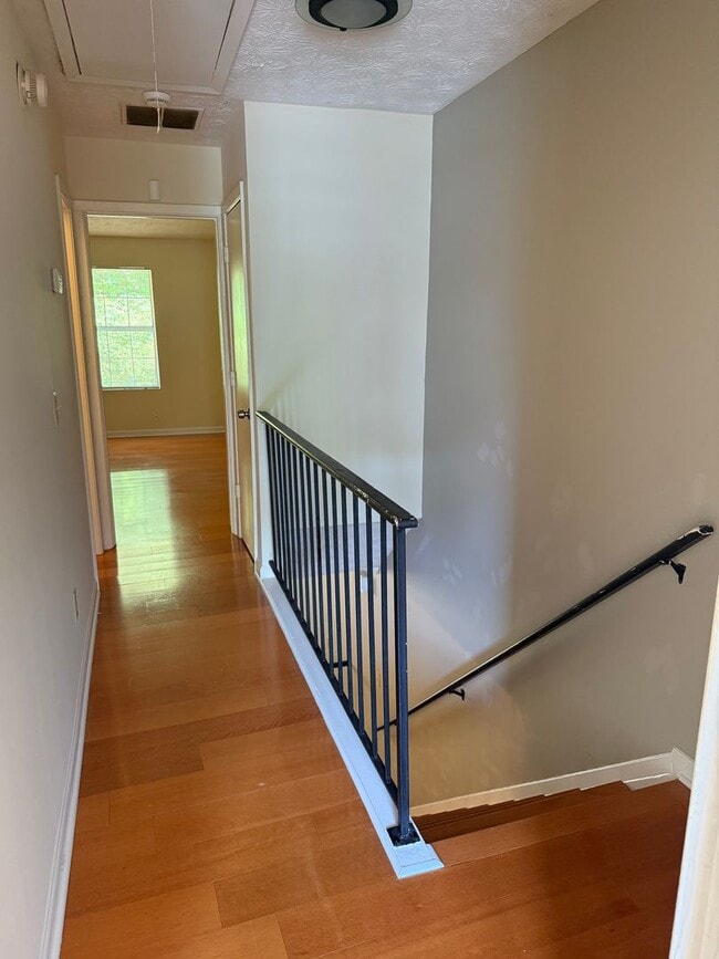 Building Photo - 2 Bed/2 Bath Townhouse in Norcross for Lease