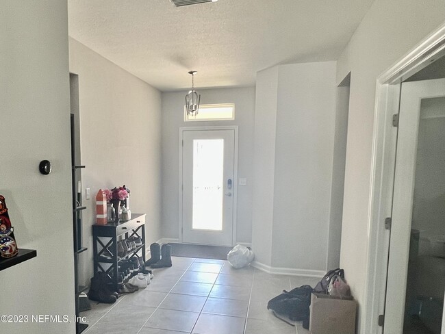 Building Photo - 5627 Hampton Creek Rd