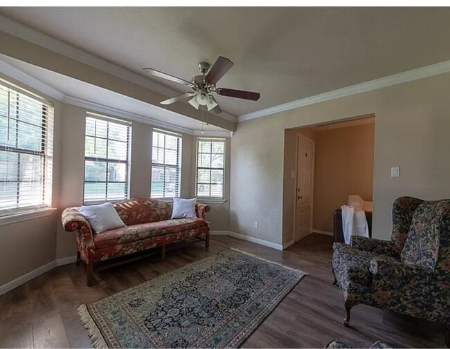 Photo - 4241 Ireland St House