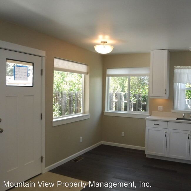 Foto del edificio - 1609 NE 8th St