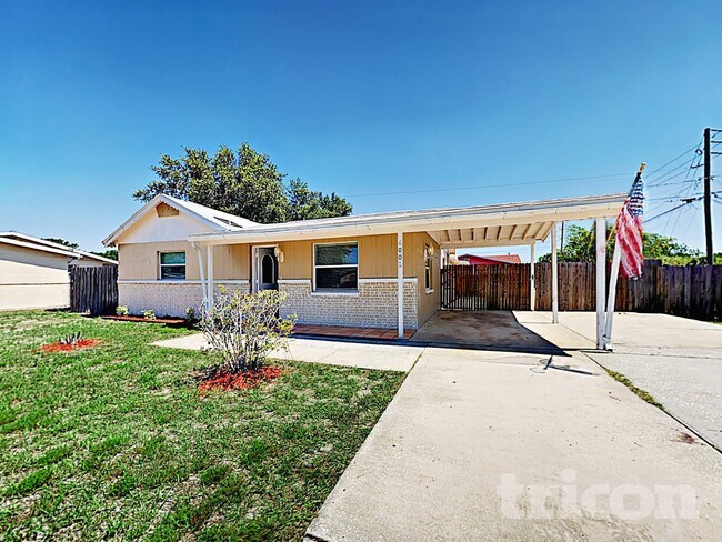 Building Photo - 6001 Crestridge Rd