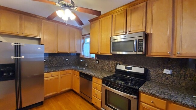 Building Photo - 3836 N Nordica Ave