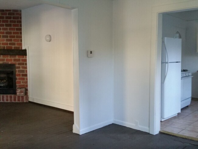 Foto del edificio - 3 br, 3 bath House - 750 VERNON STREET