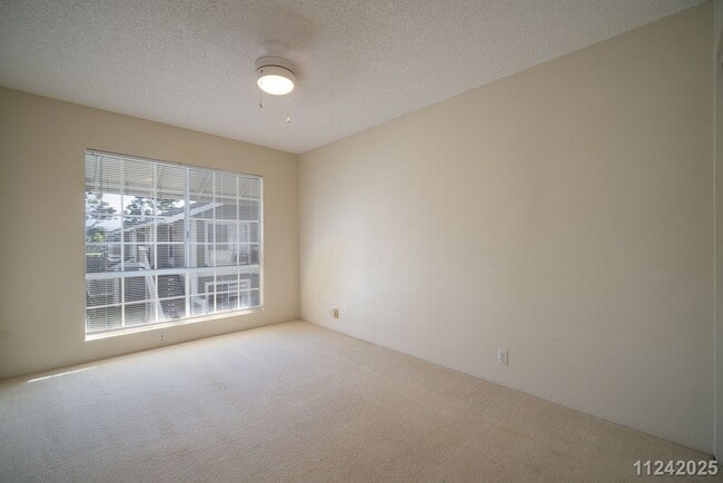 Building Photo - Modern Townhome – 1-Bed, 1-Bath