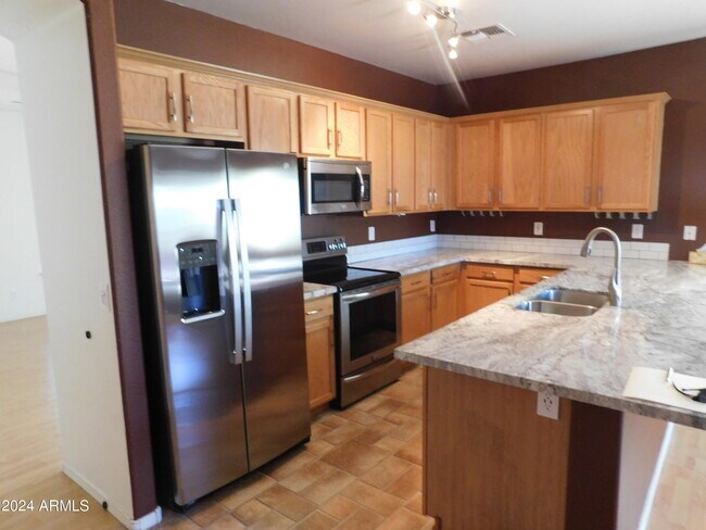 Foto del edificio - 11828 W Windsor Ave